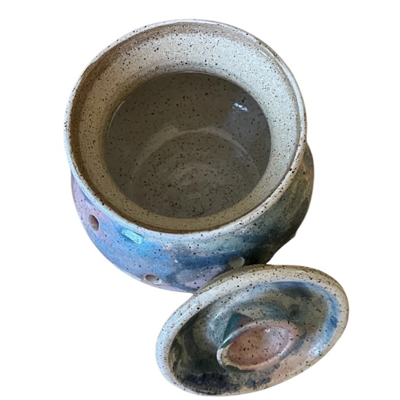 Studio Pottery Garlic Keeper Crock / Tea Light Holder - Picture 6 of 12